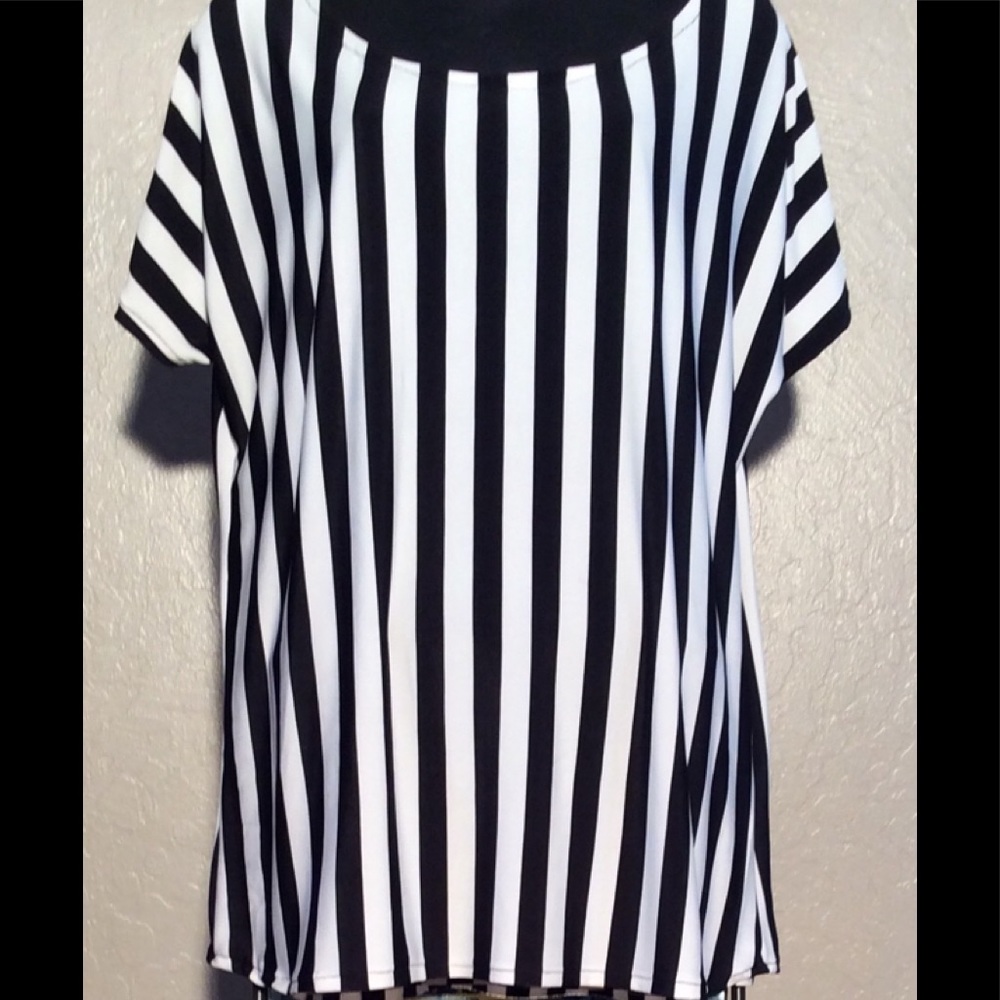 Beautiful striped blouse black and white